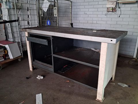 Image 1/3
