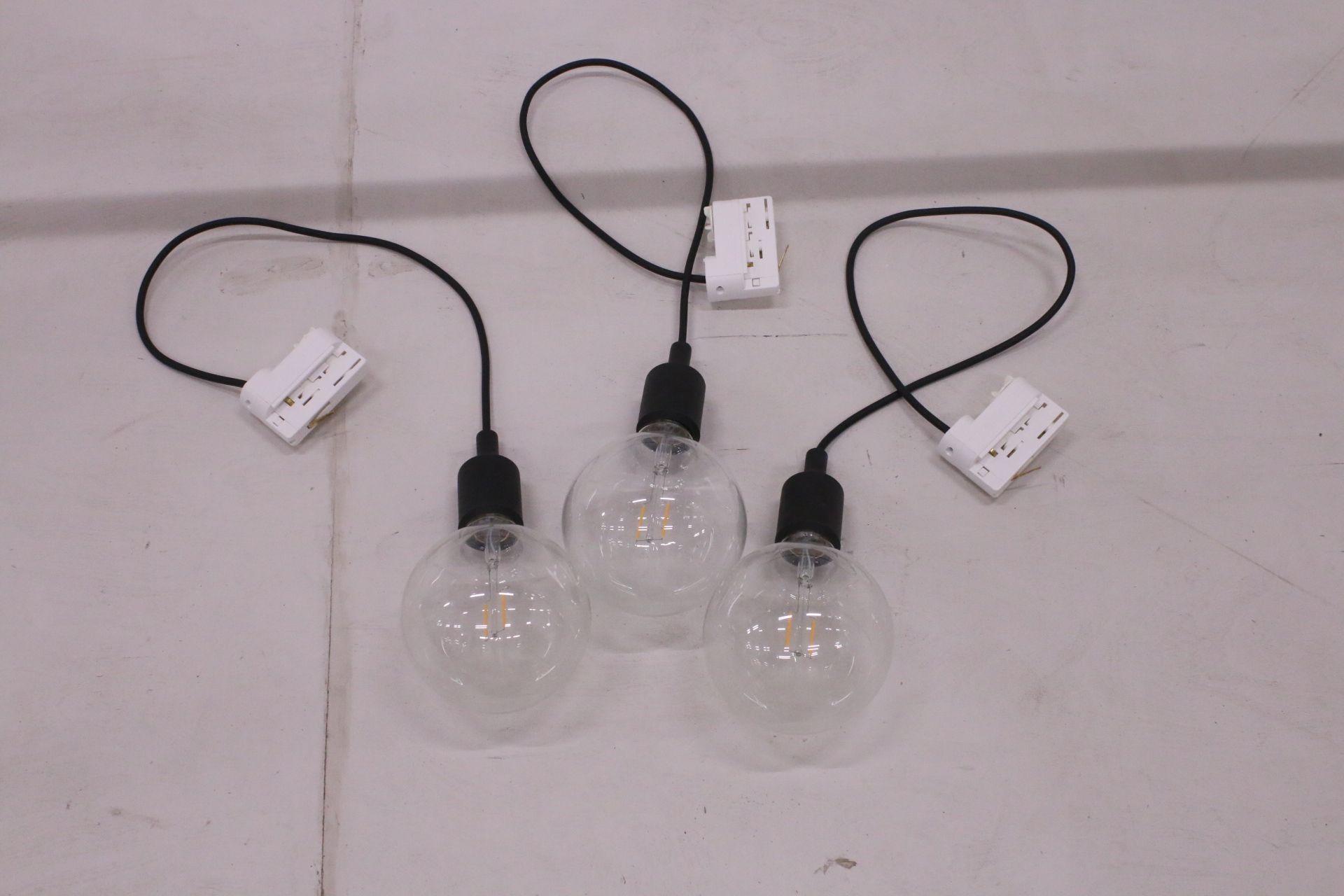 Image 1/8
