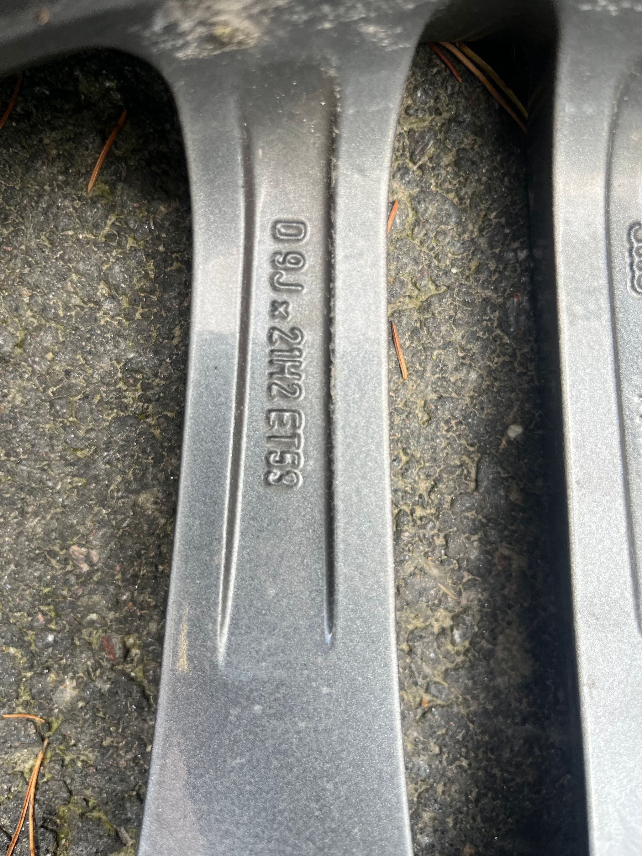 Image 4/5