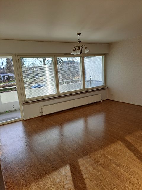 Image 2/11