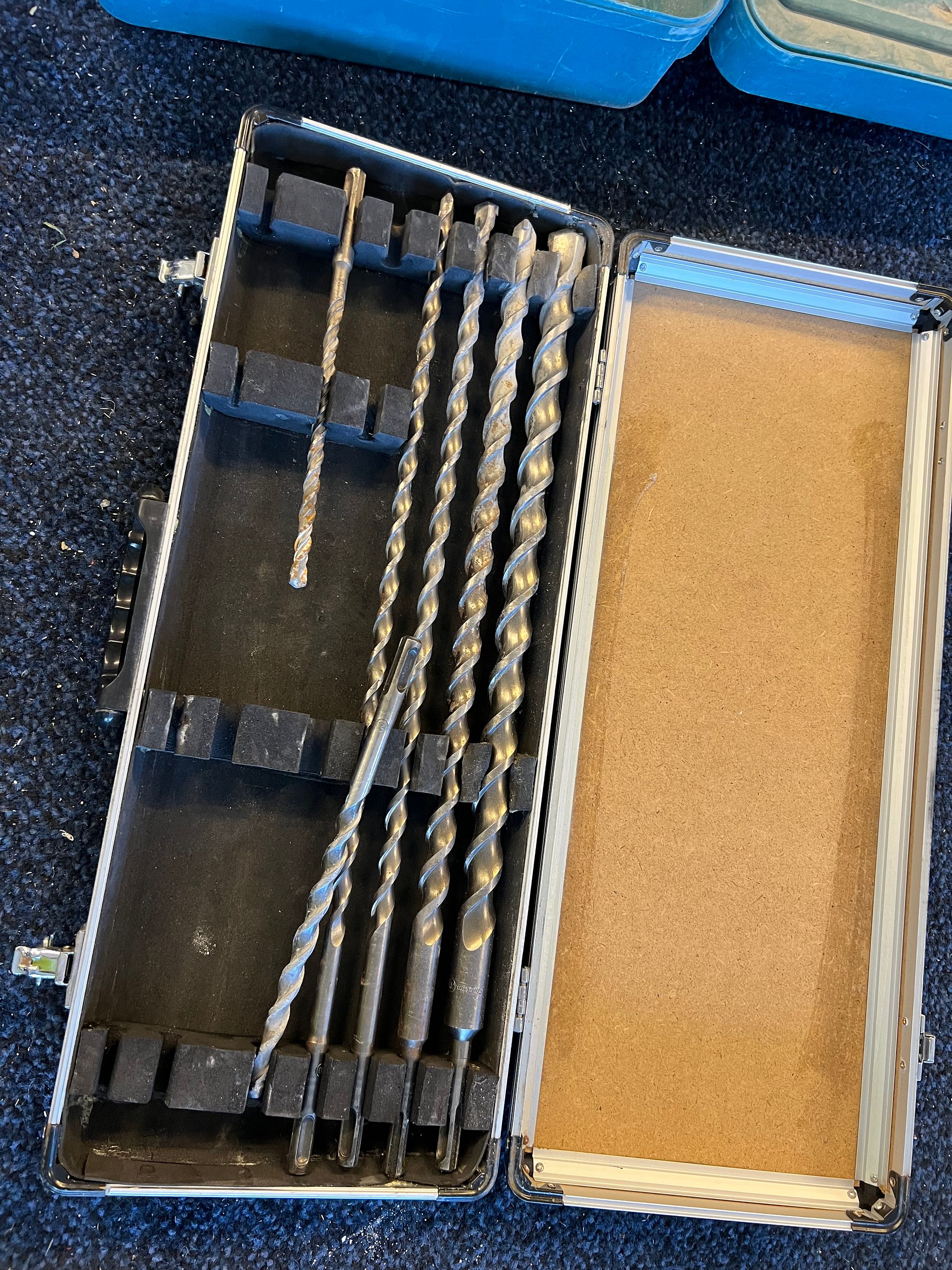 Image 2/10