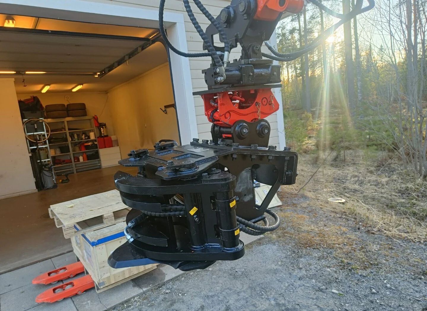 Image 2/24