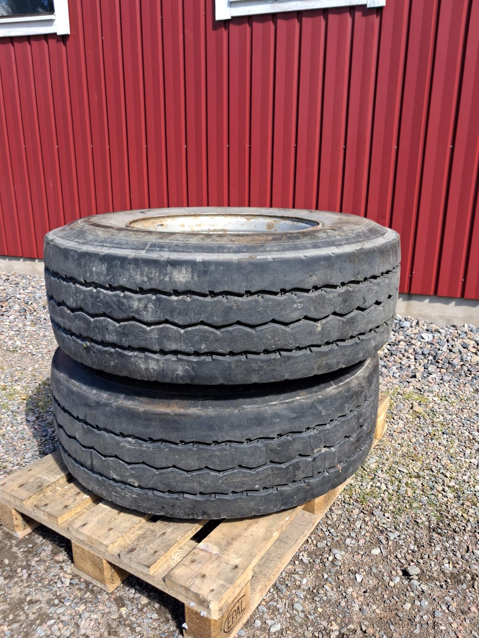Image 1/2