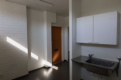 Image 5/5