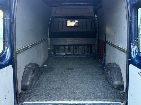 Image 11/12