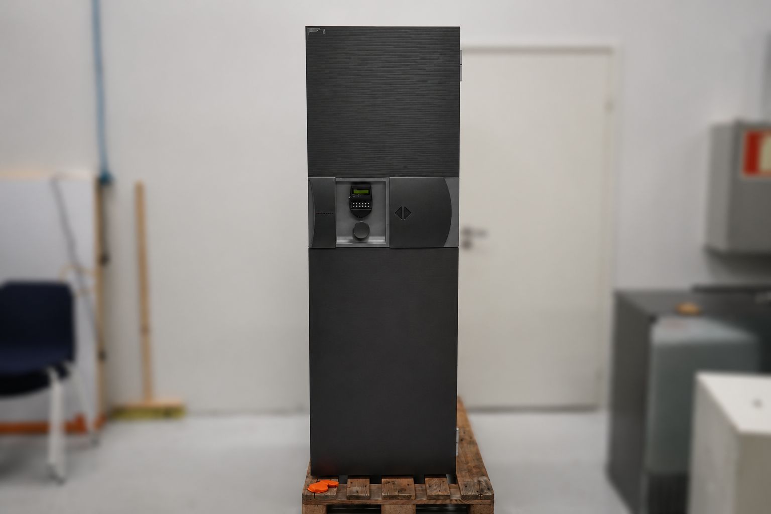 Image 1/22