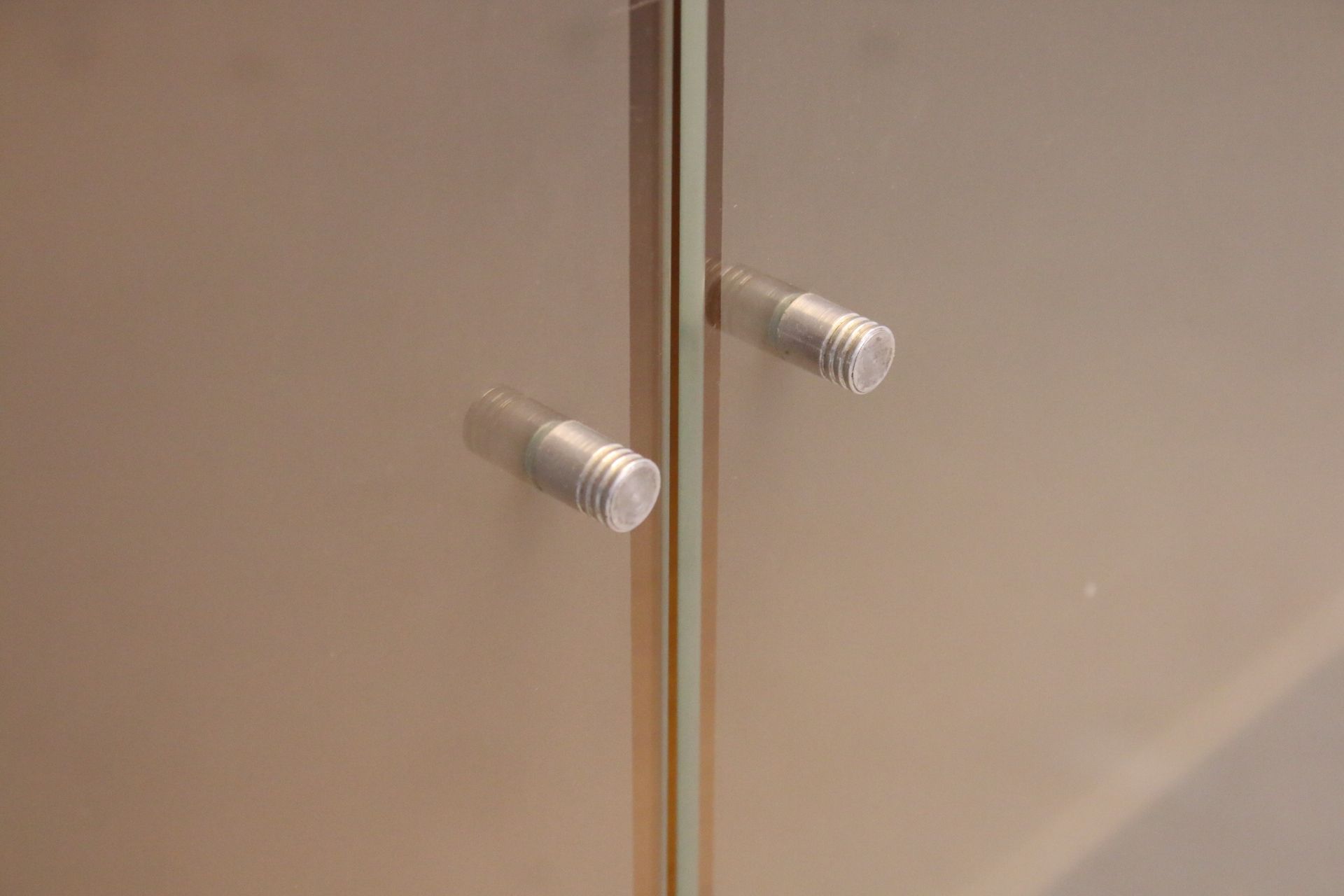 Image 4/10