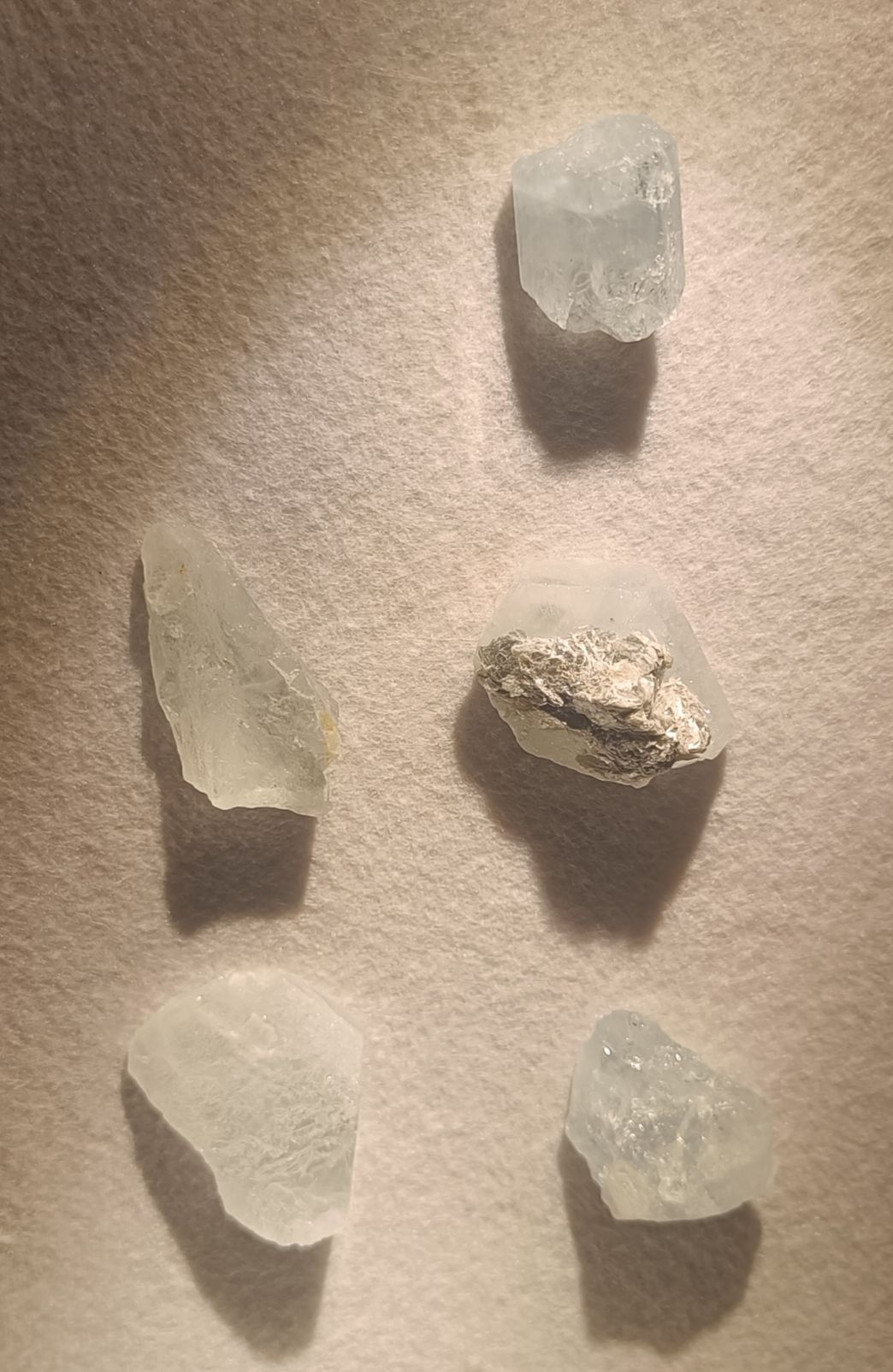 Image 2/4