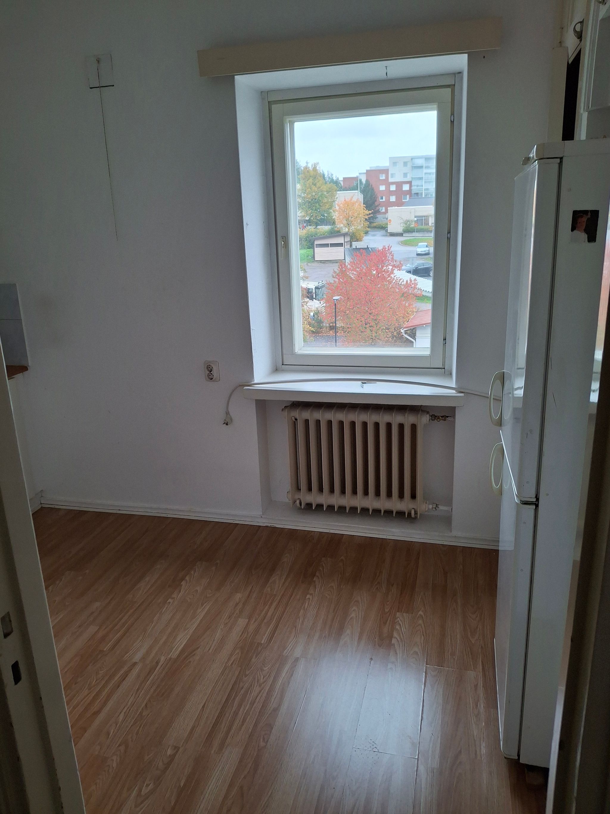Image 7/19