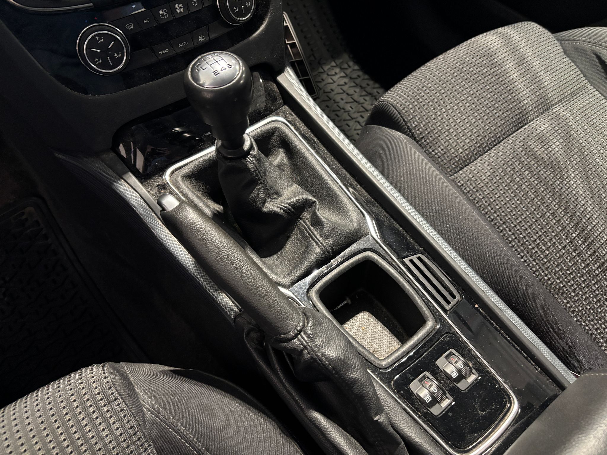 Image 17/41