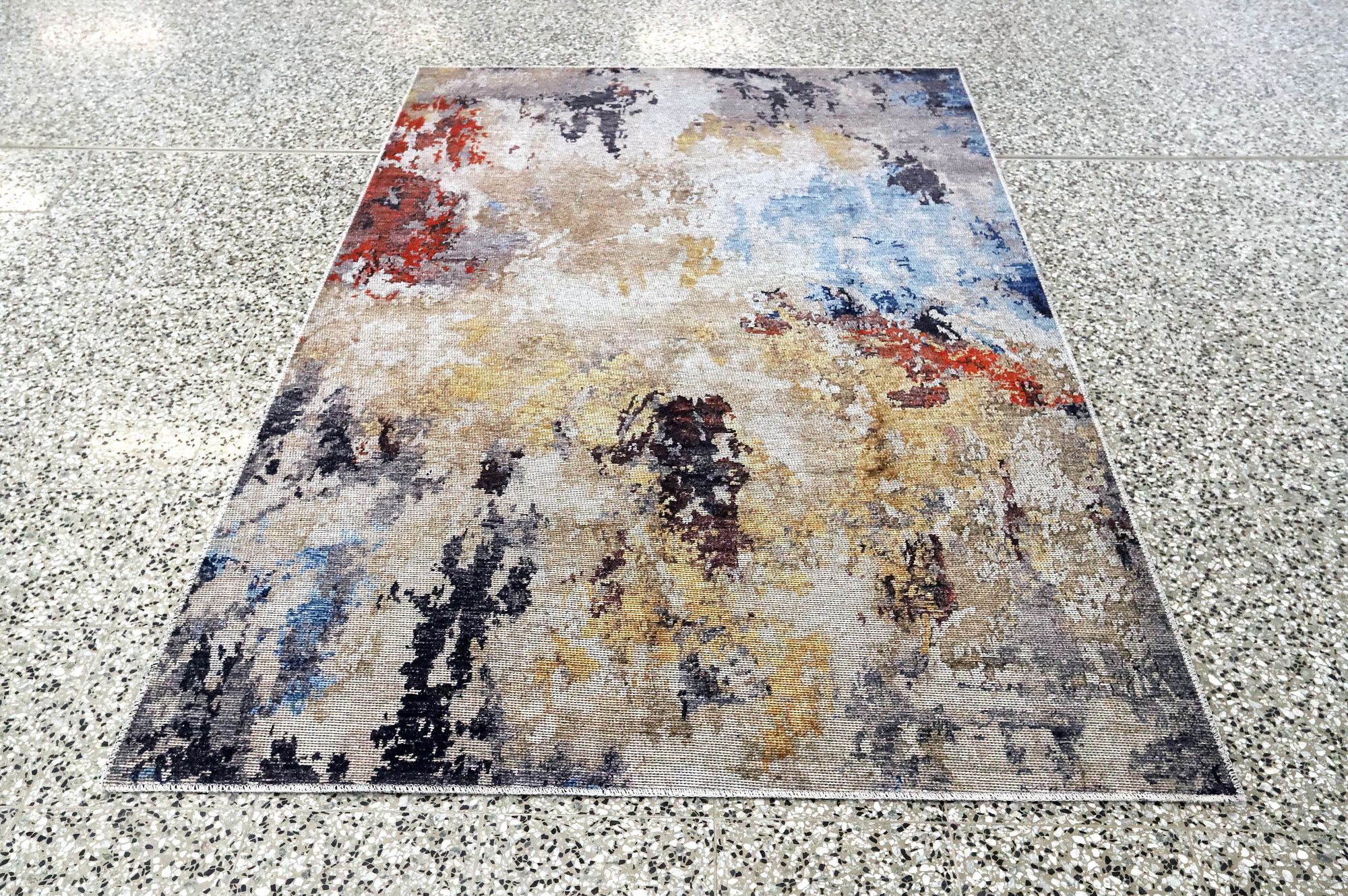 Image 2/6