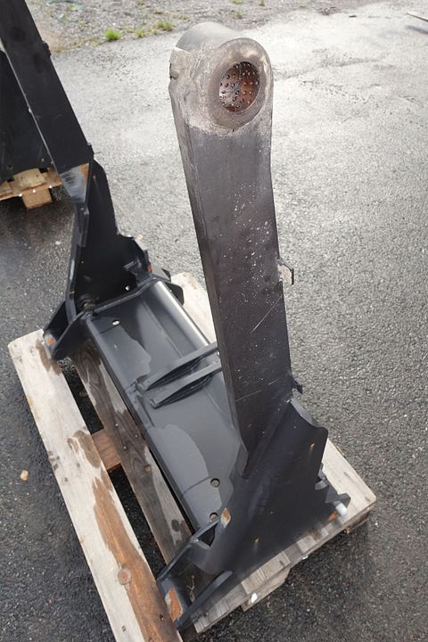 Image 8/9
