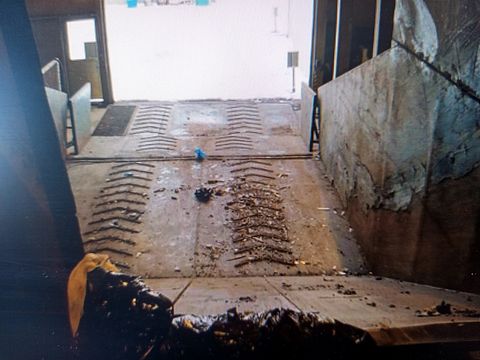 Image 2/5