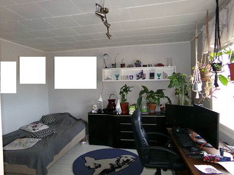 Image 4/10