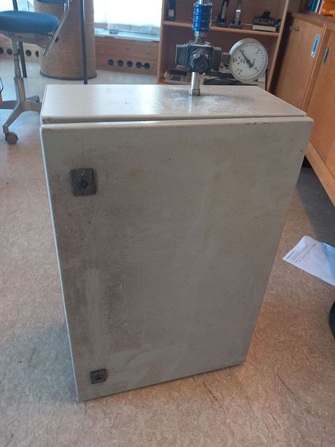 Image 2/3