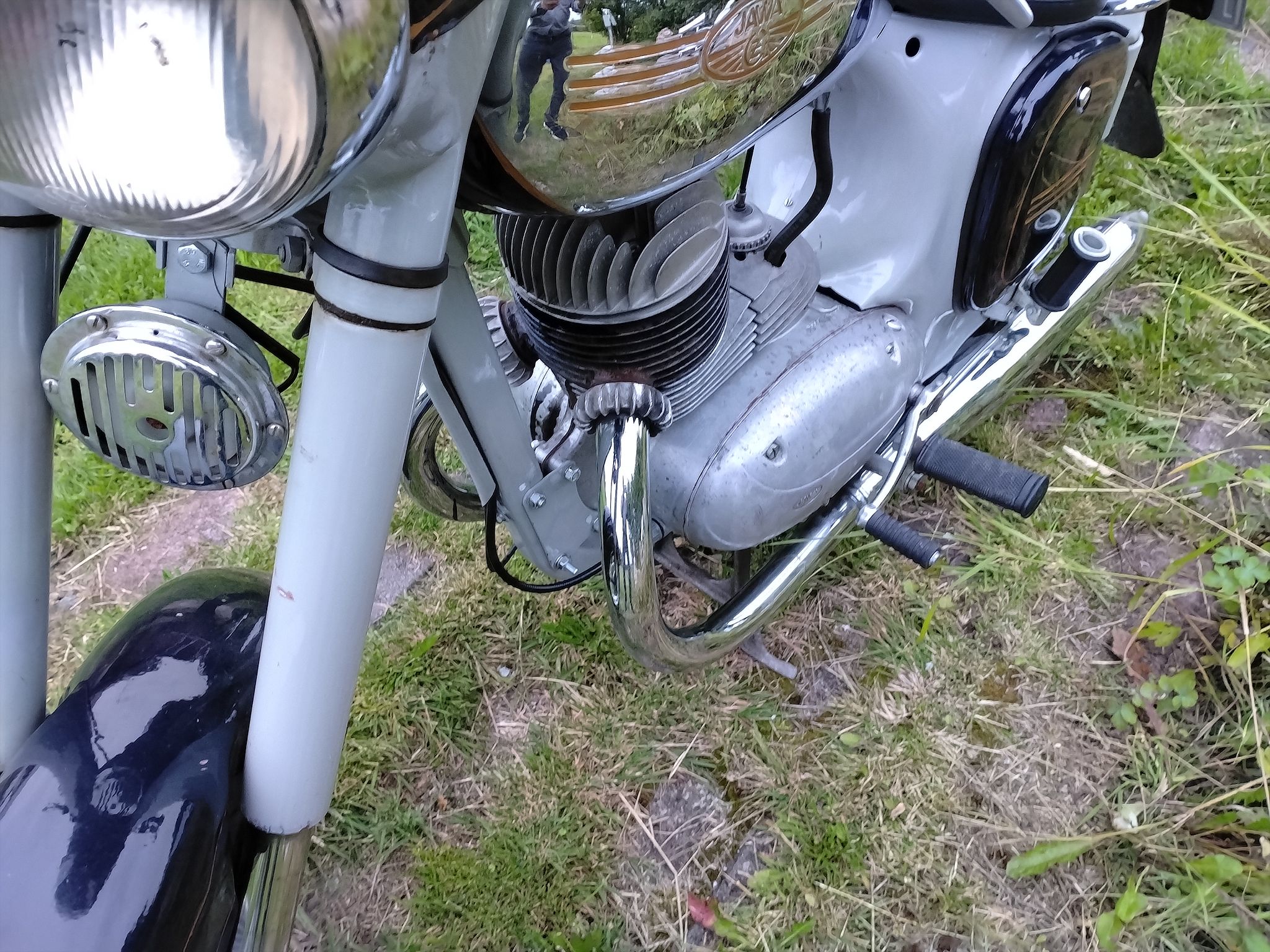 Image 6/10