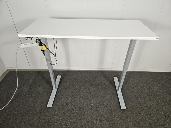Image 2/8