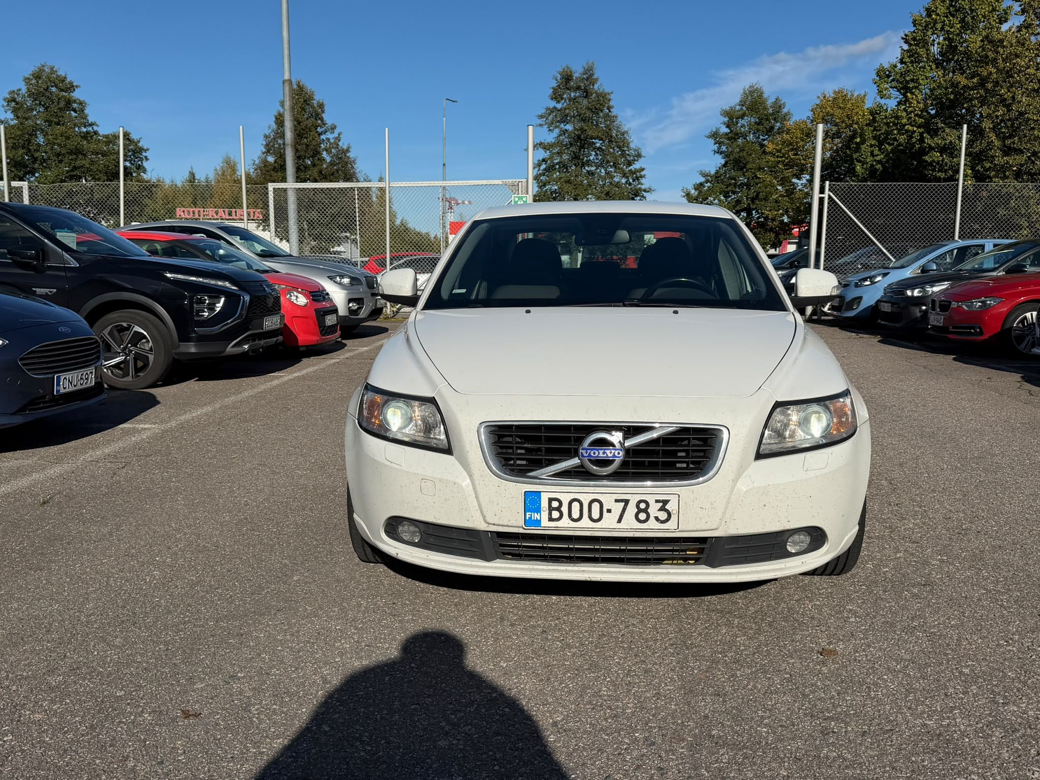 Image 3/19