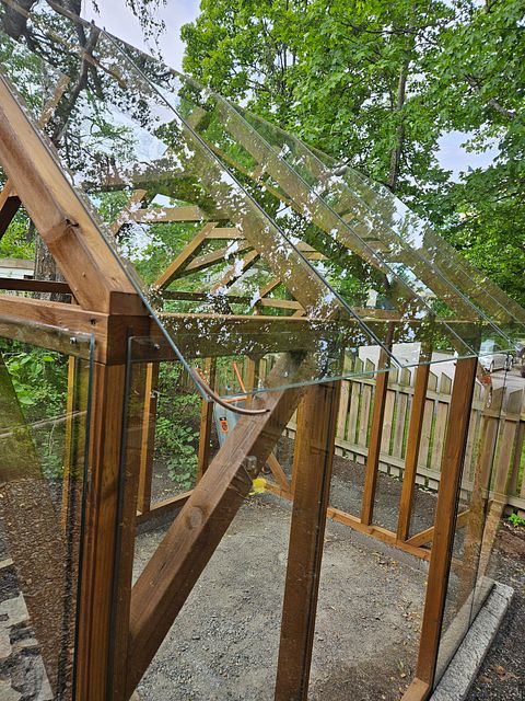 Image 9/10