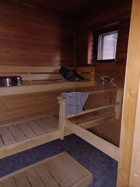 Image 13/16