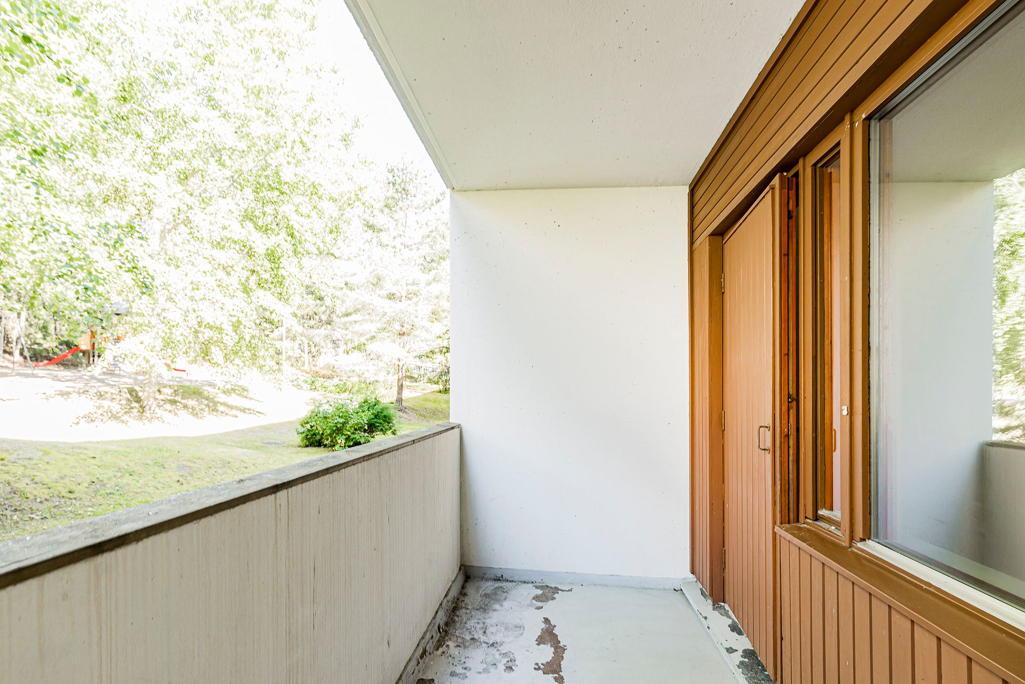 Image 12/23