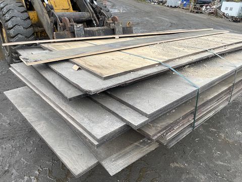 Image 3/4