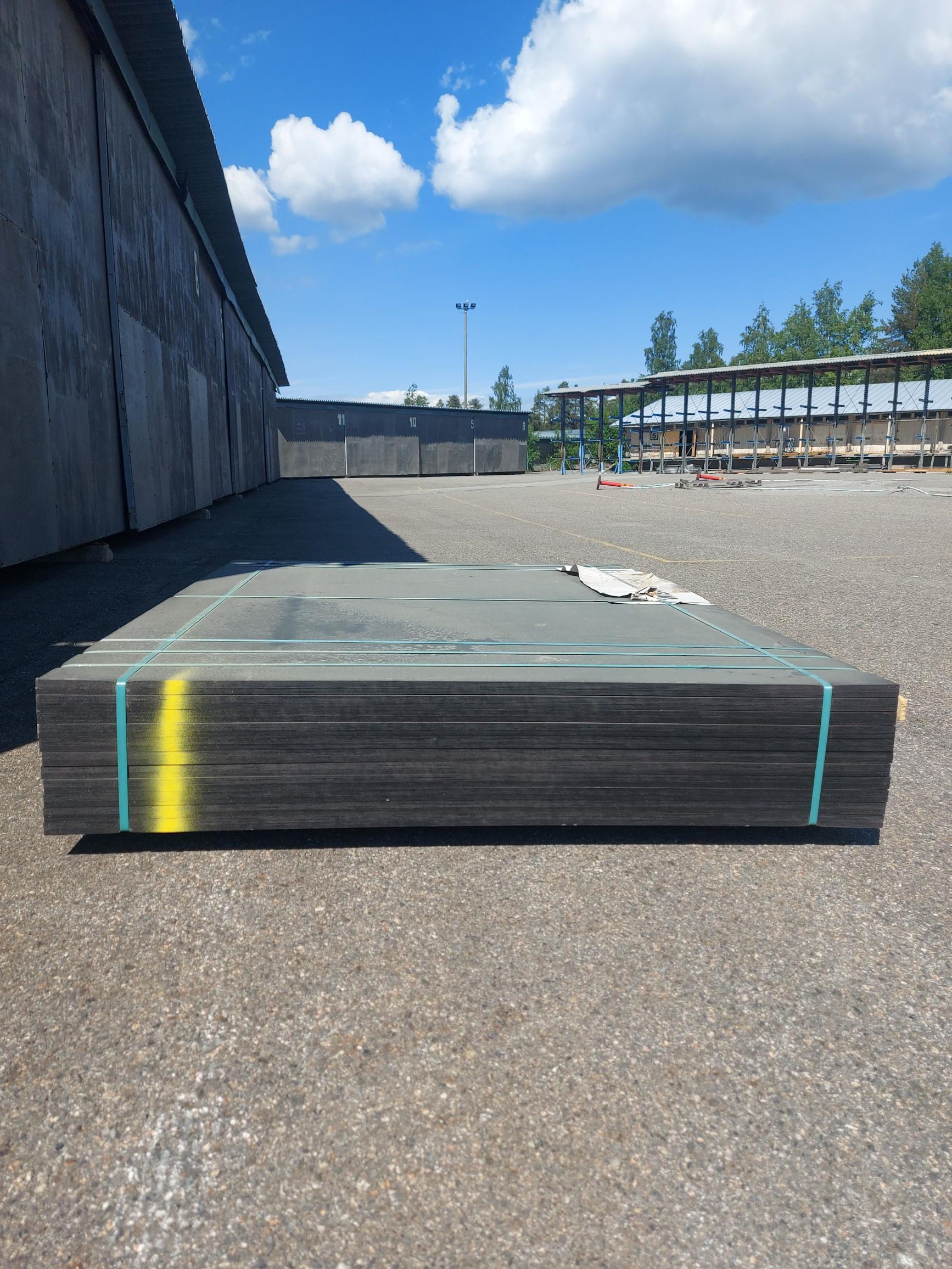 Image 1/3