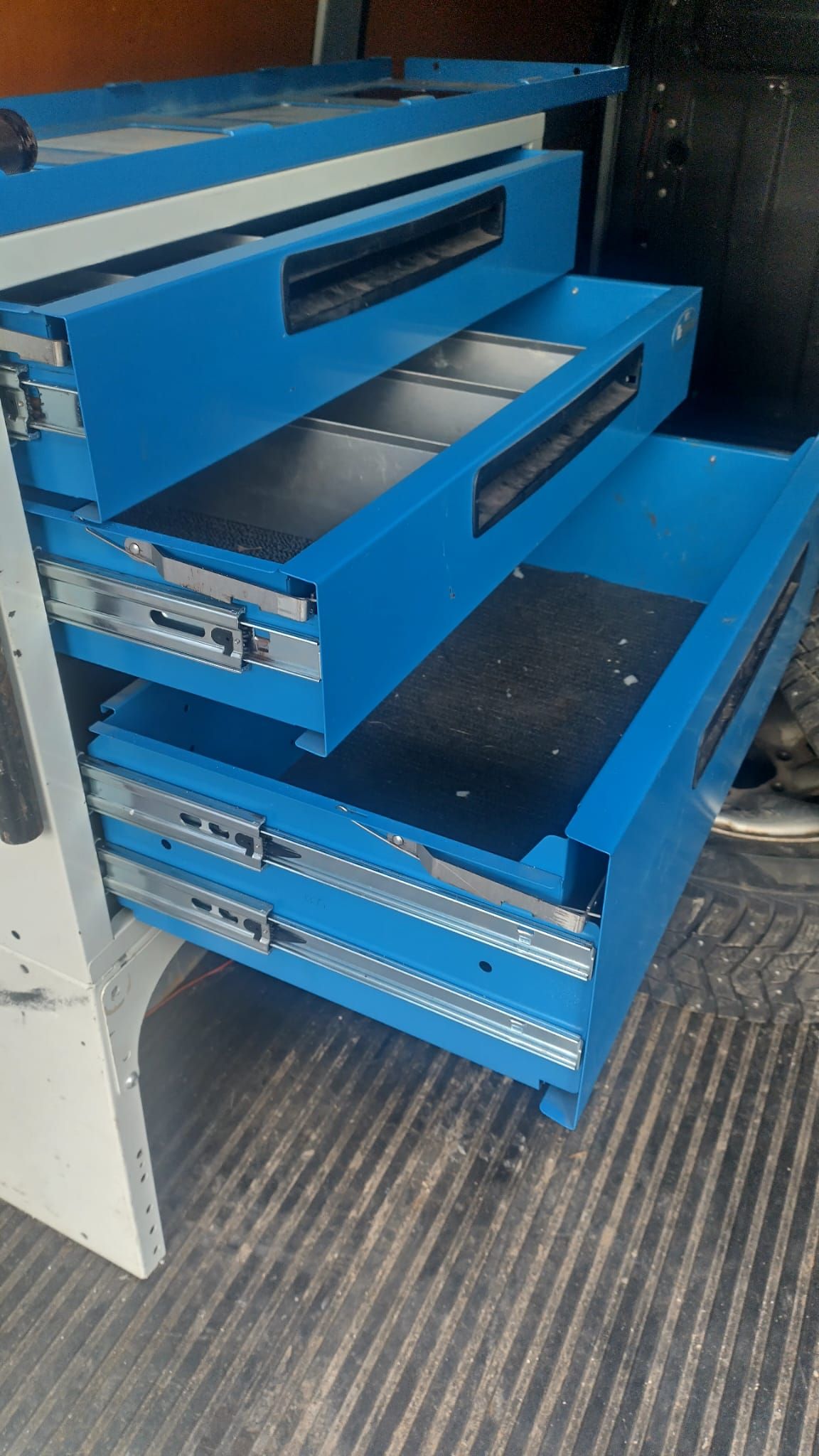 Image 10/19