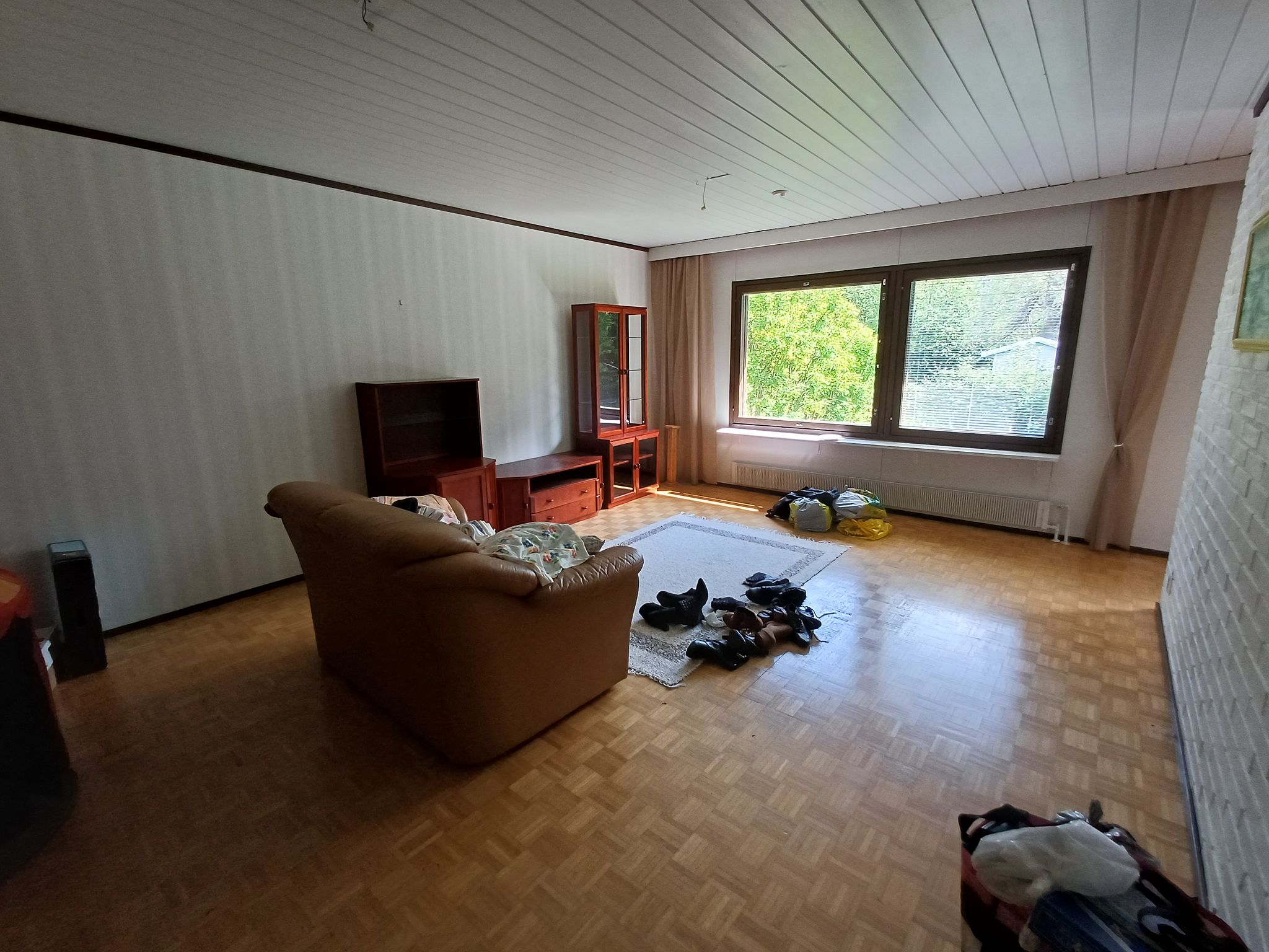 Image 15/53