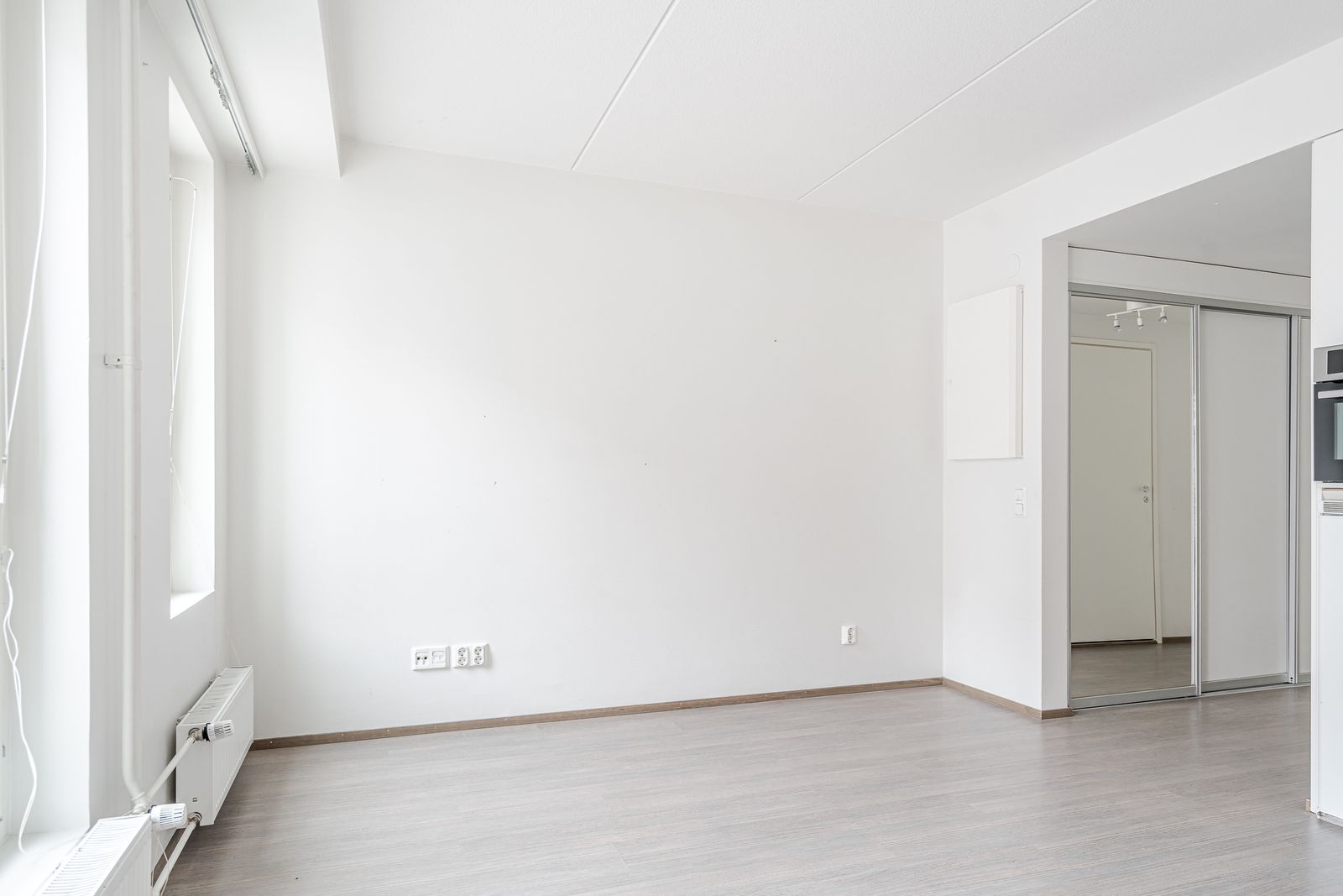 Image 6/17