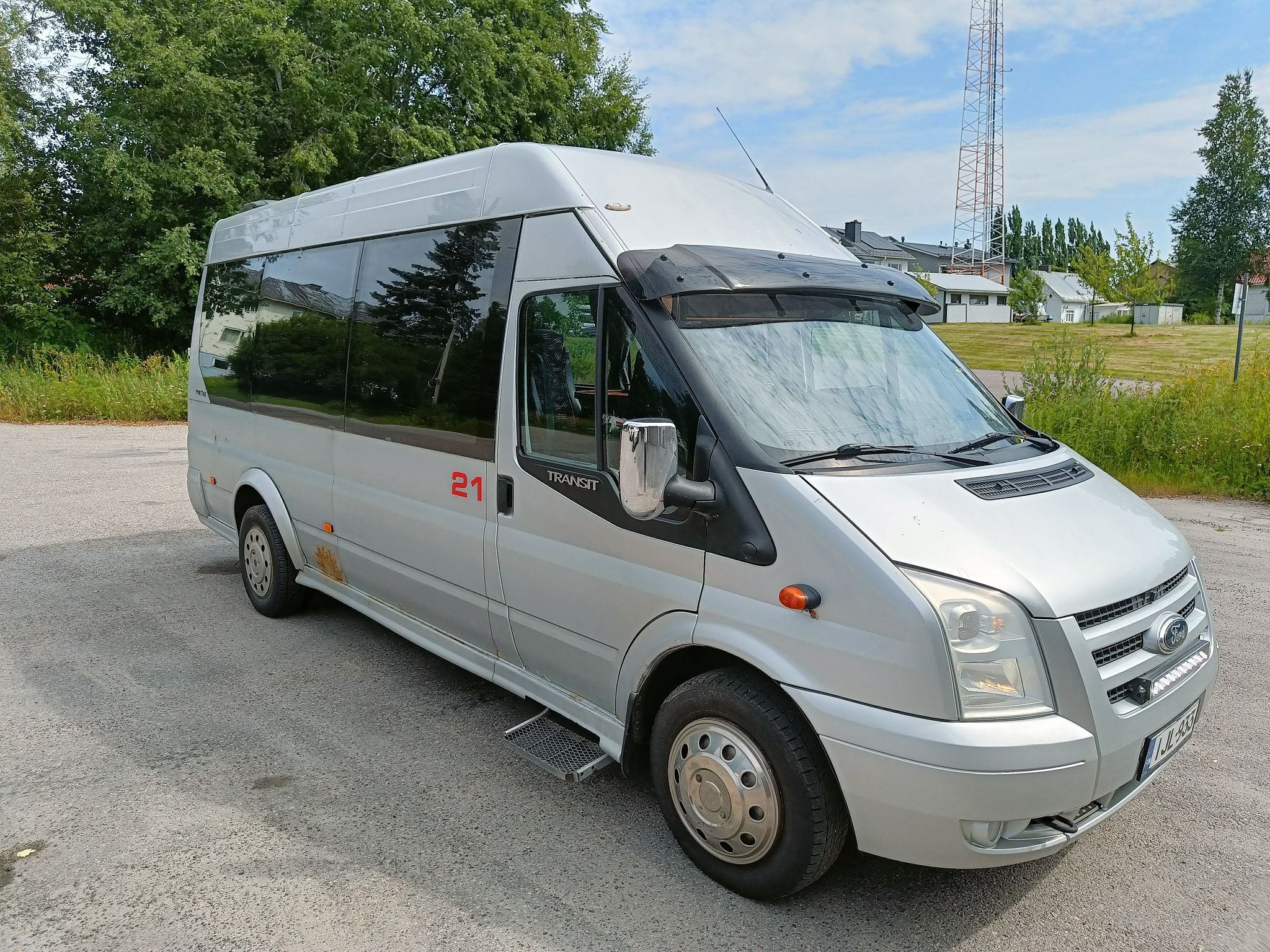 Image 1/9