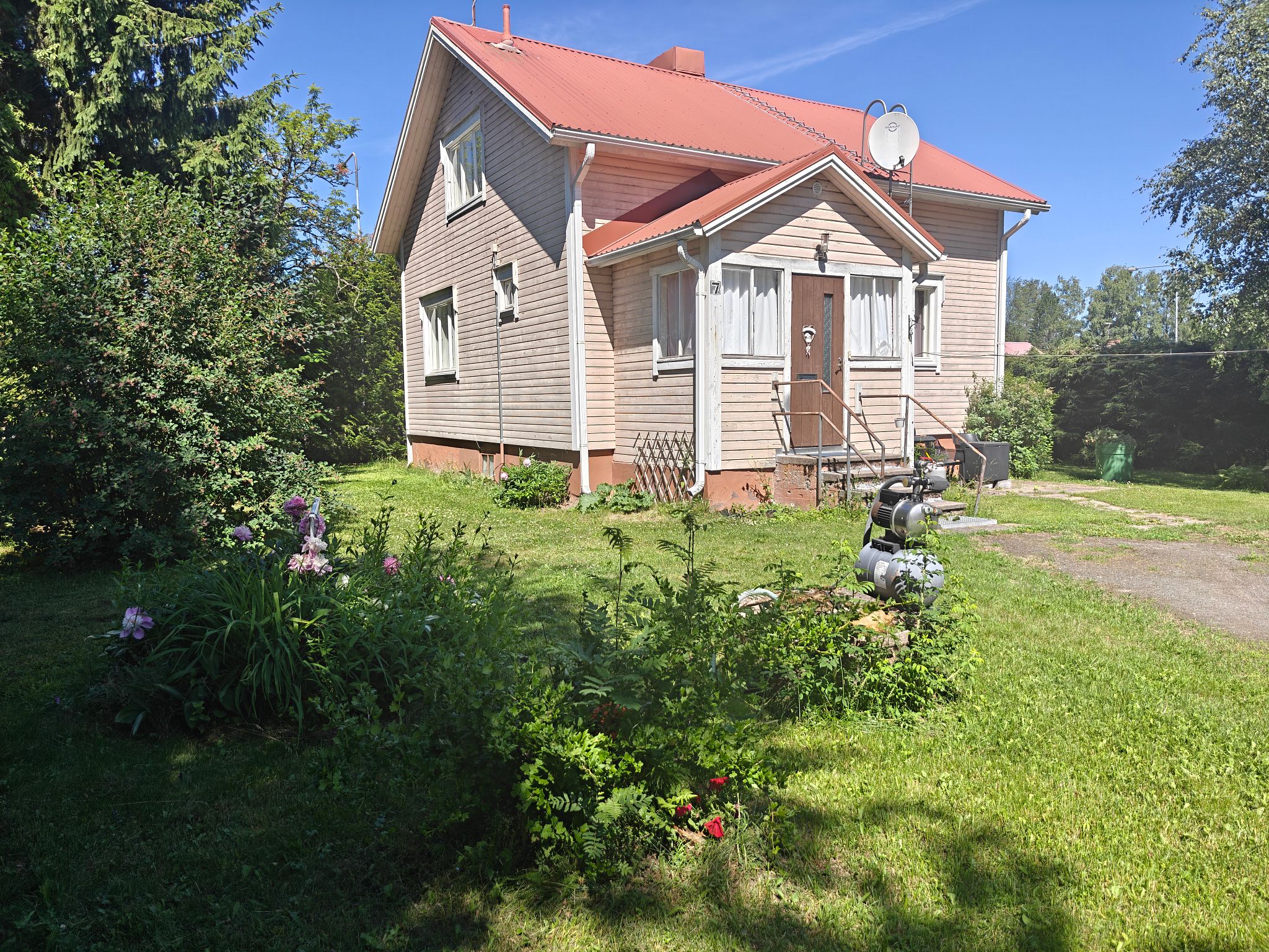 Image 1/49
