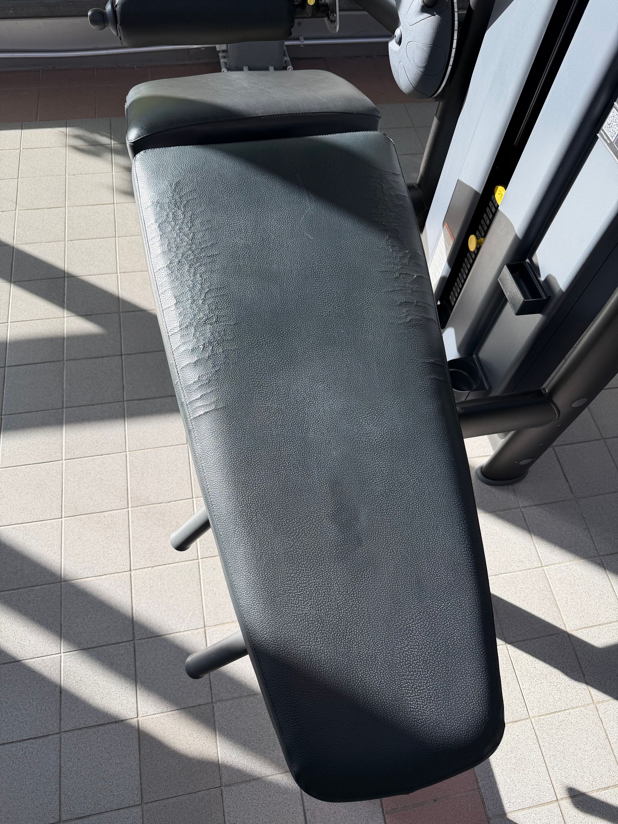 Image 2/8