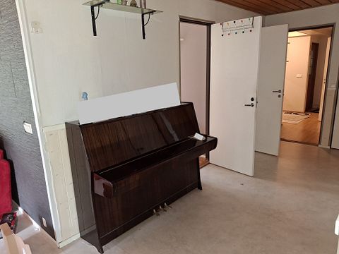 Image 6/27
