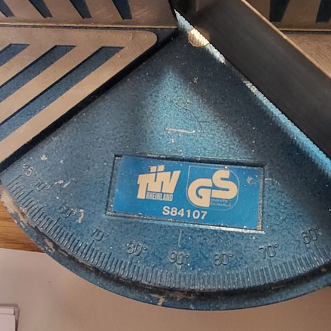 Image 8/8