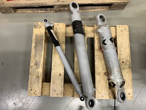 Image 1/4