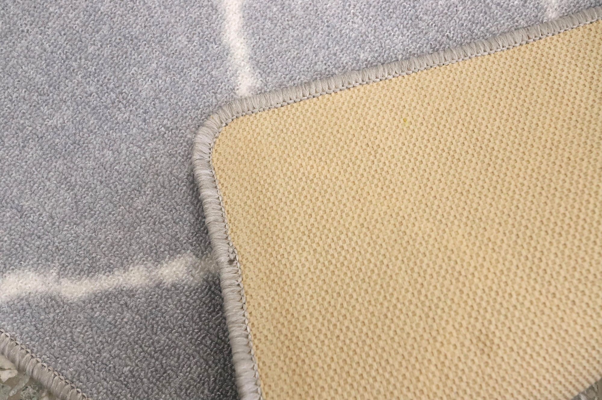 Image 4/6