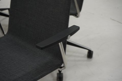 Image 7/10