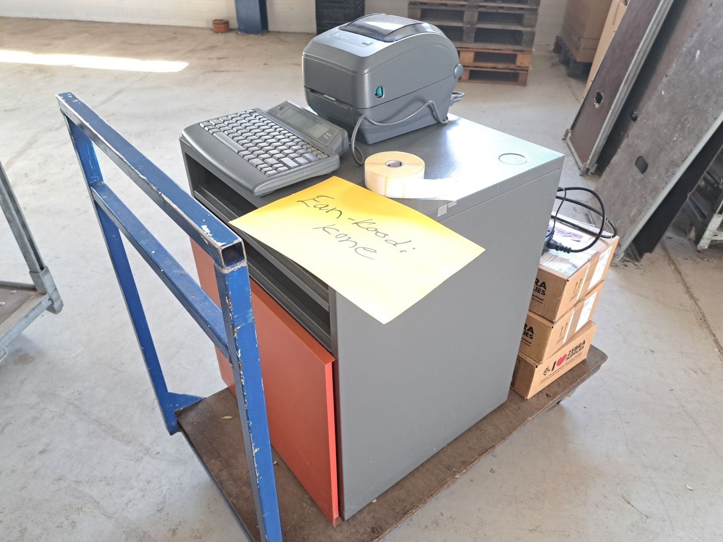 Image 2/9