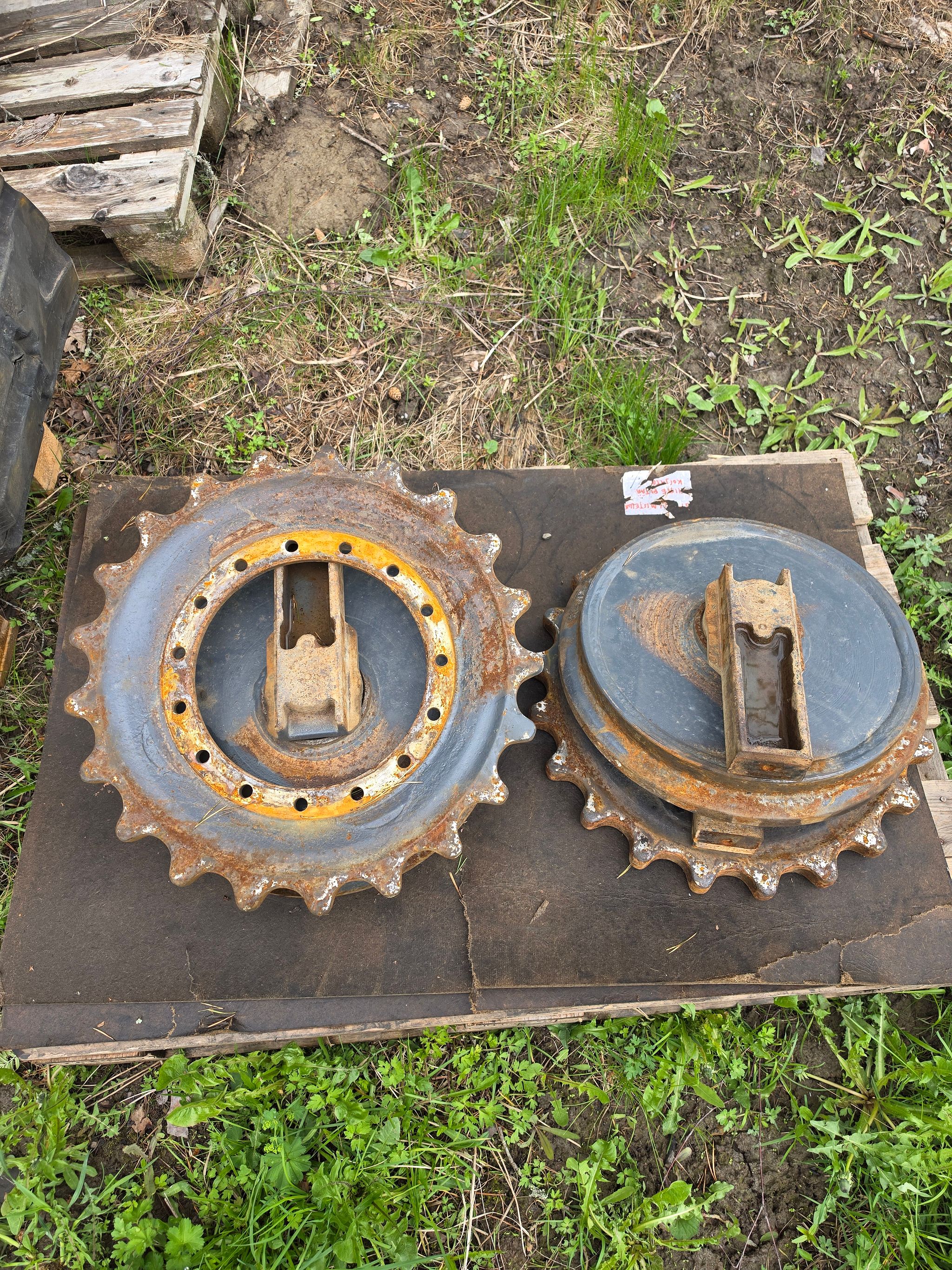 Image 4/4