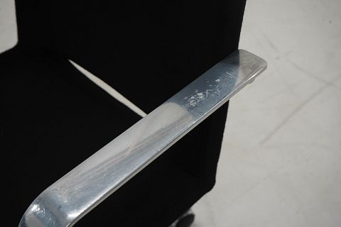 Image 6/6