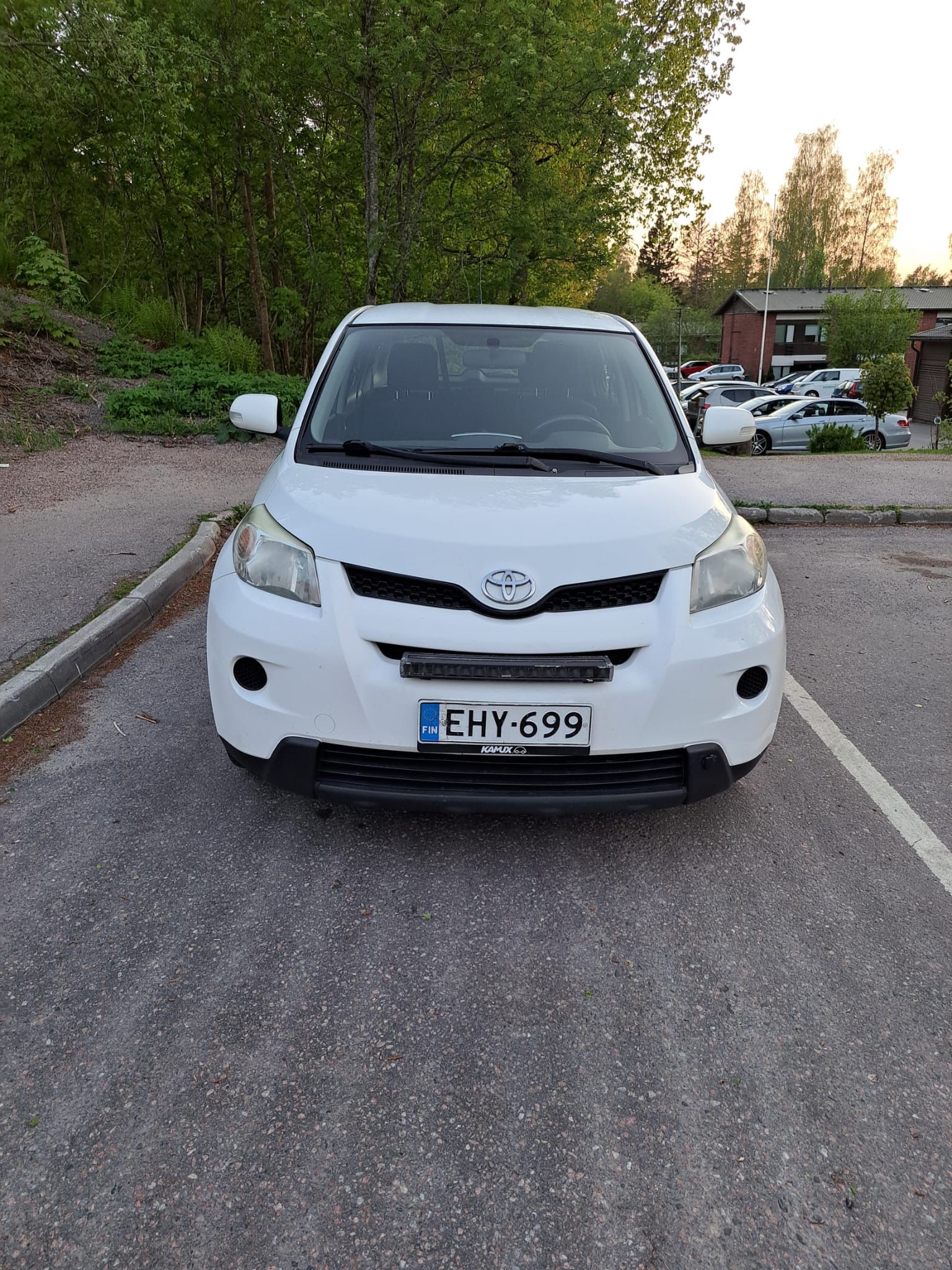 Image 2/18