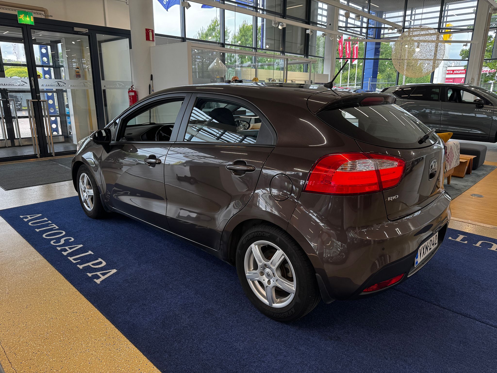 Image 14/36