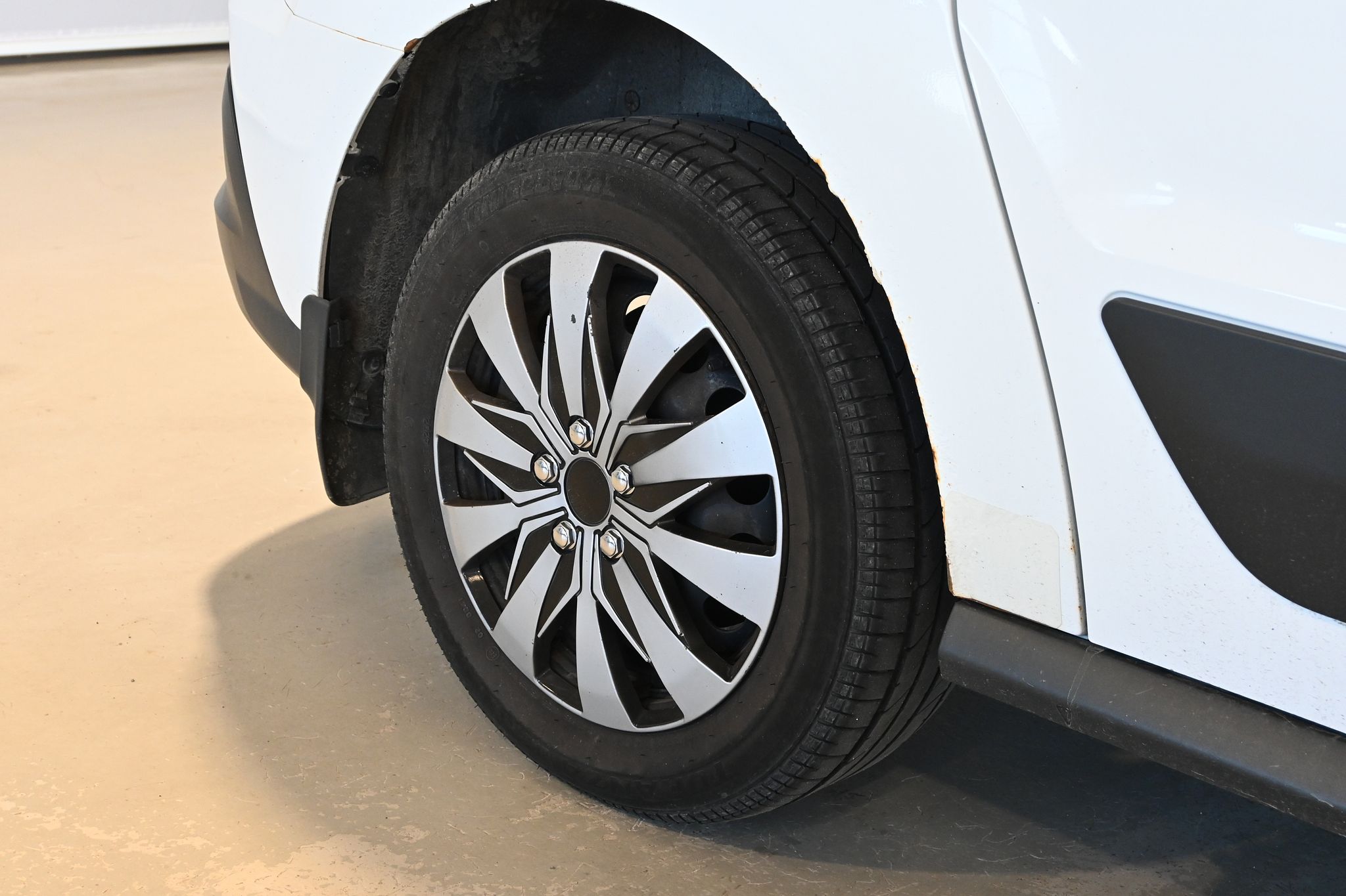 Image 34/50