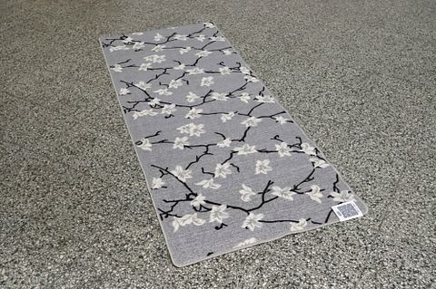 Image 1/8