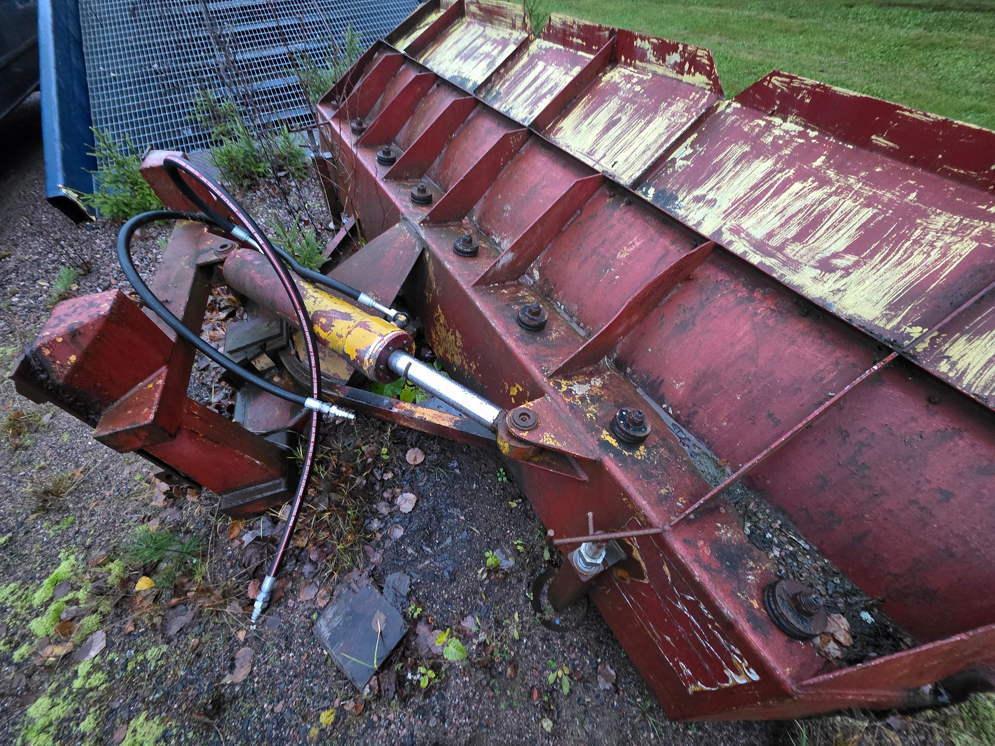Image 3/3