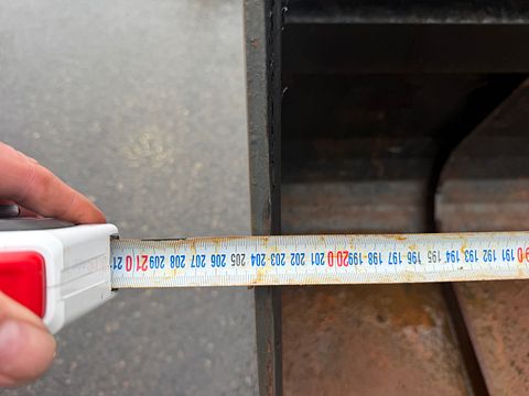 Image 7/8