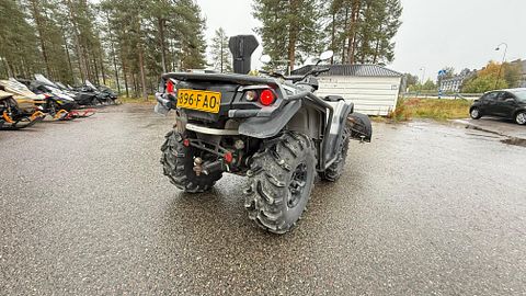 Image 3/9