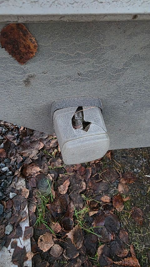 Image 10/12