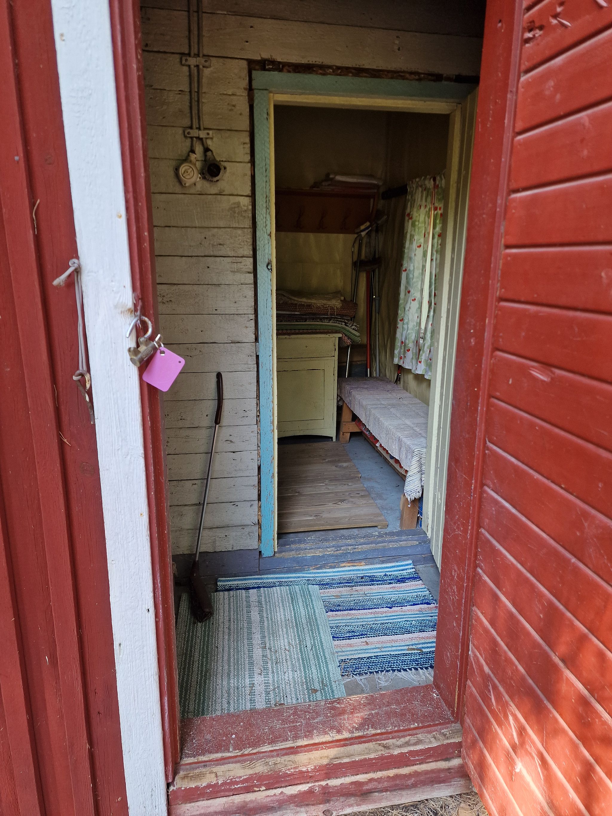 Image 19/37